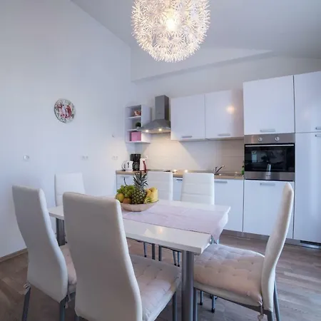 Mardi Apartment *